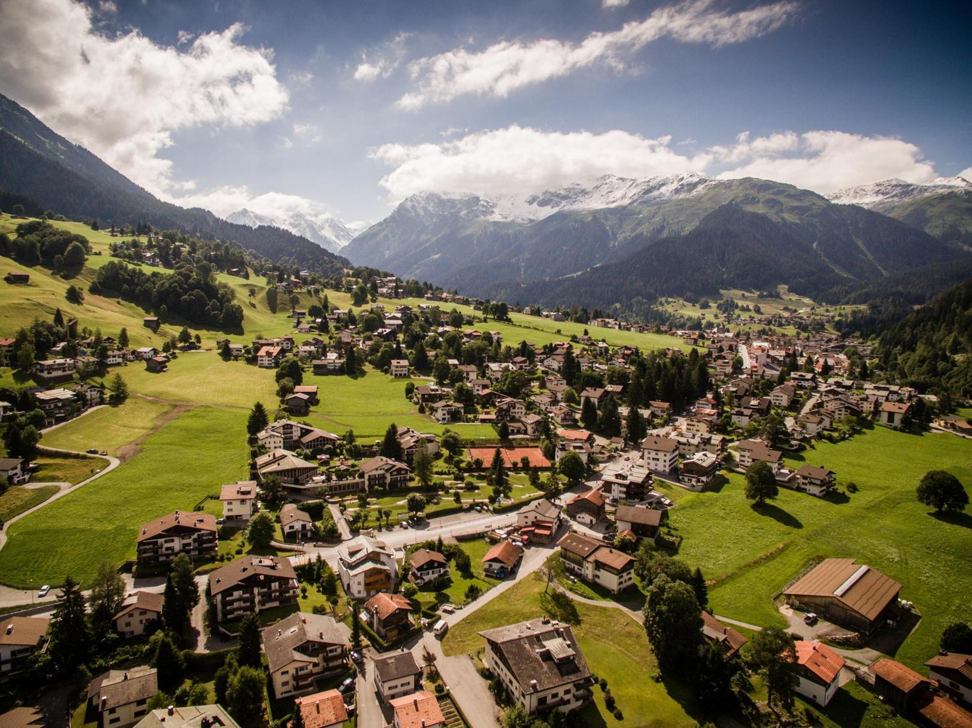Hotel Sport Klosters Exteriör bild